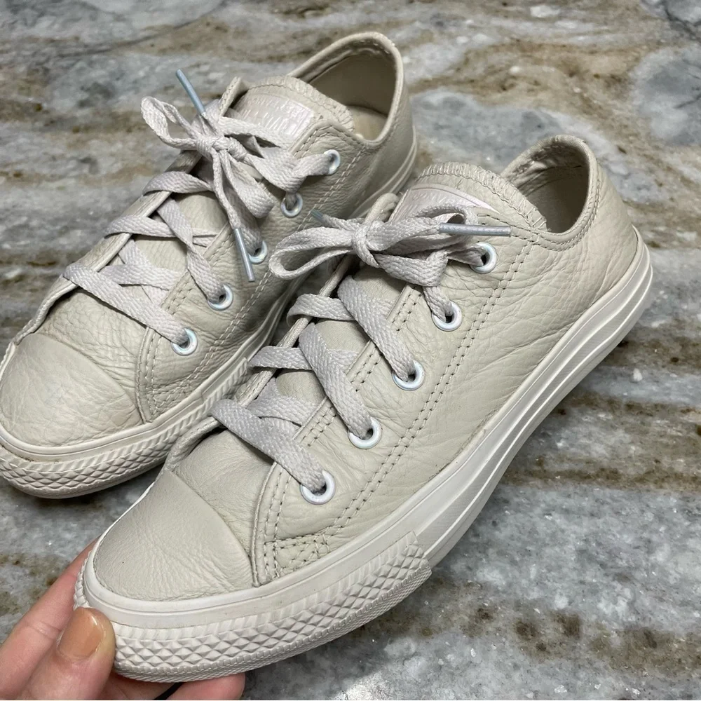 CONVERSE BEIGE LEATHER LOW SHOES